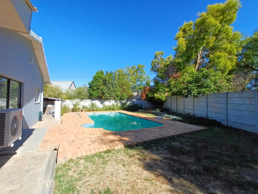 4 Bedroom Property for Sale in Porterville Western Cape